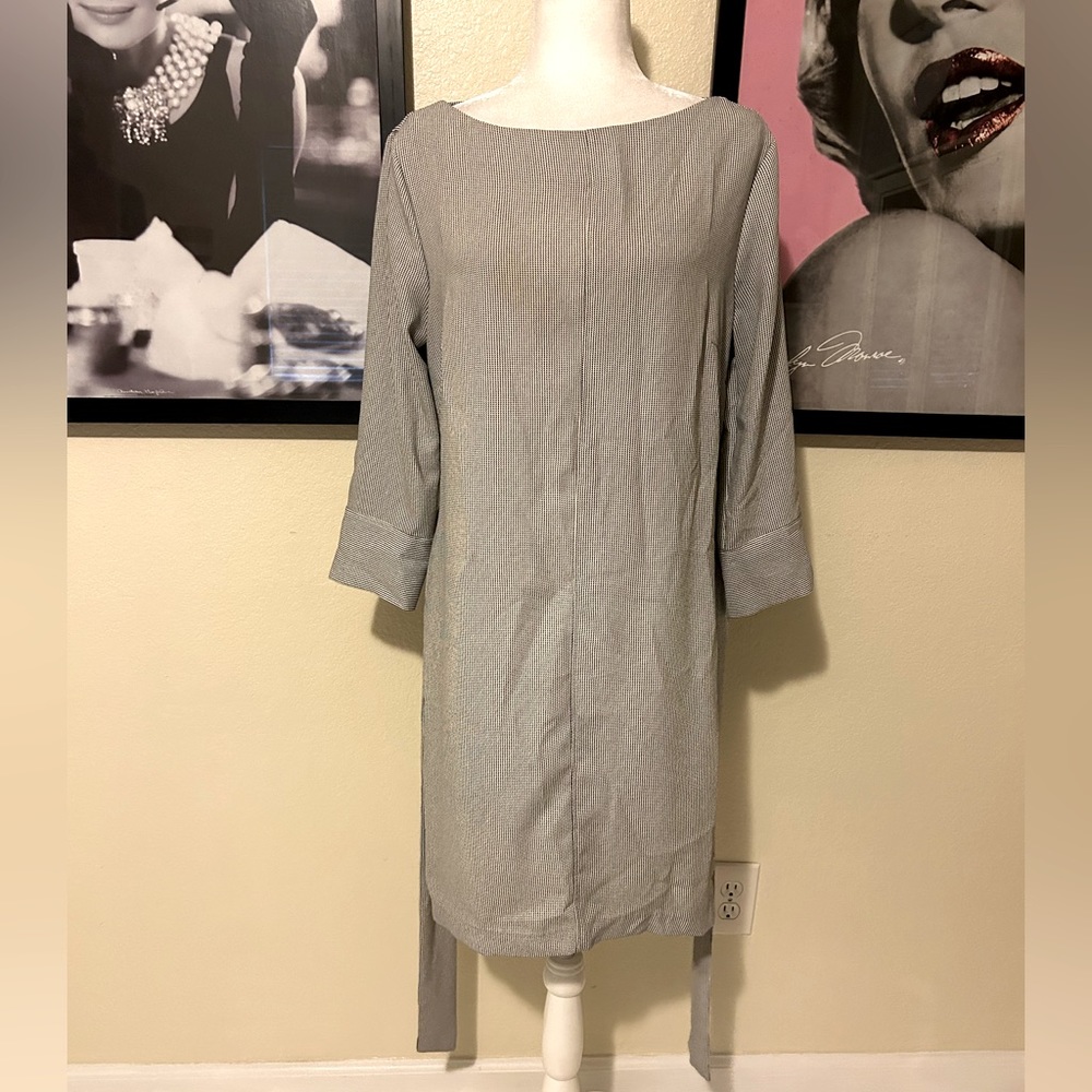 Dress - Picture 6 of 7